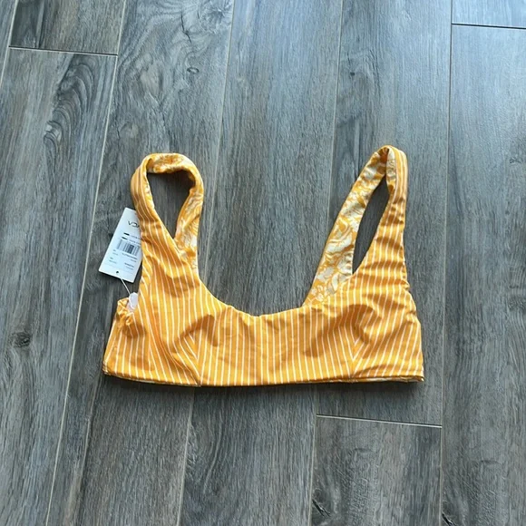 NWT RVCA Reversible Bikini Top - Picture 3 of 4